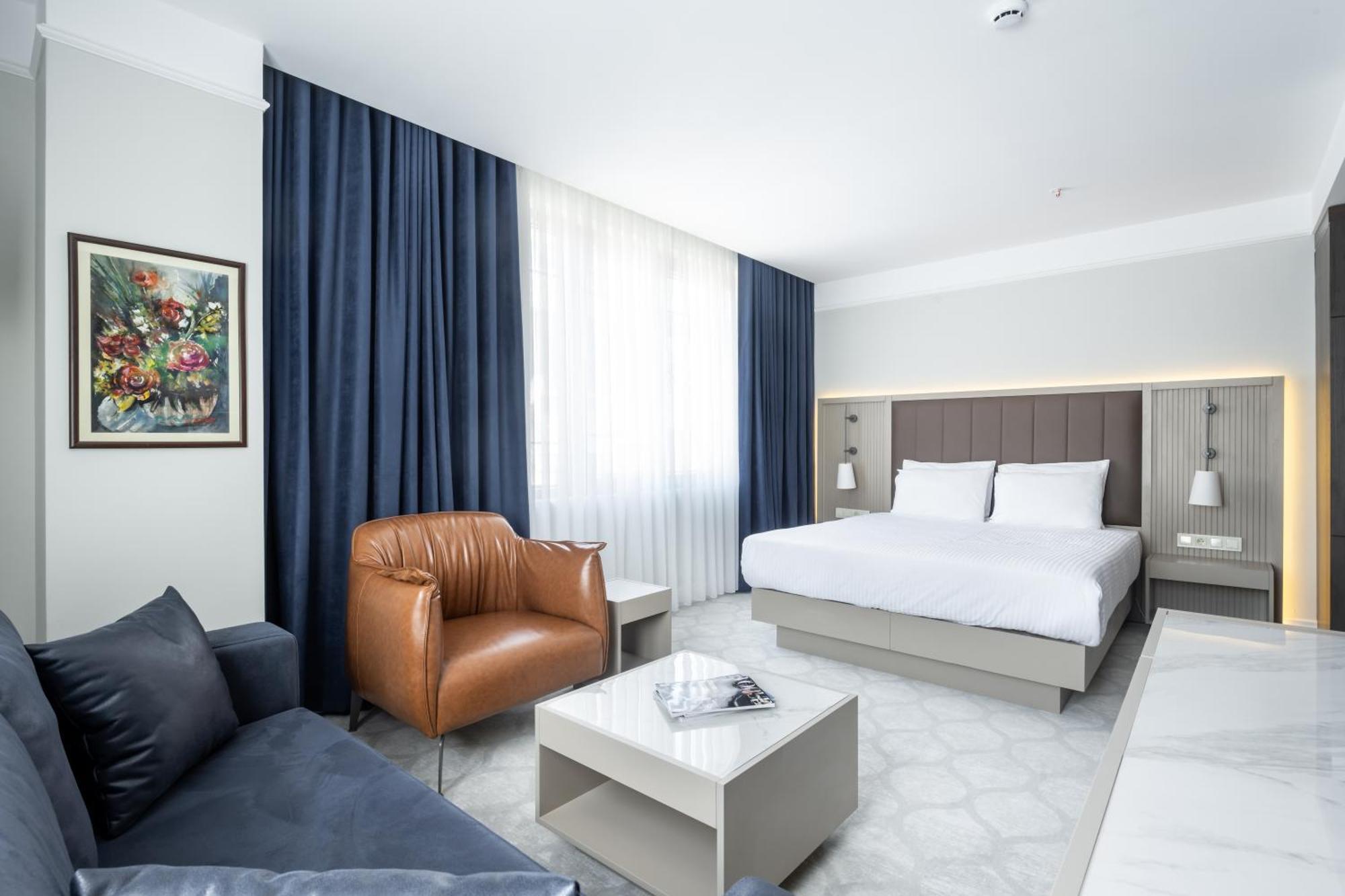 Noble Pangalti Hotel Istanbul Exterior photo